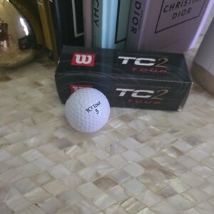 NWB WILSON TC2  Distance 15 Tour Golf Balls
